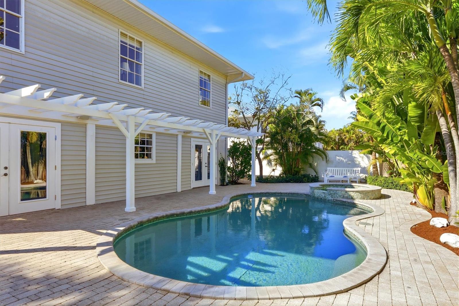 SEABREEZE - Residential