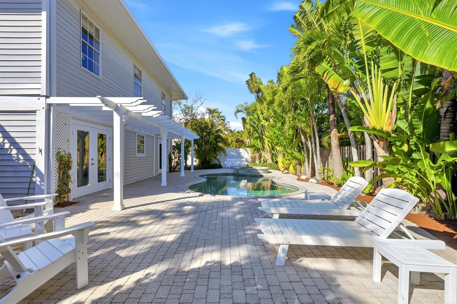 SEABREEZE - Residential