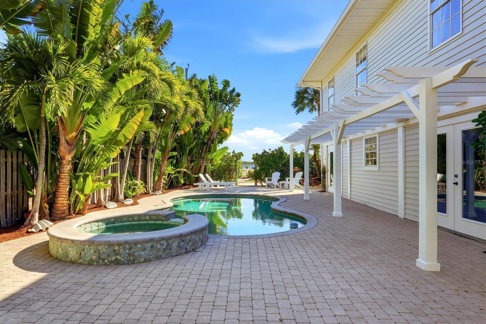SEABREEZE - Residential