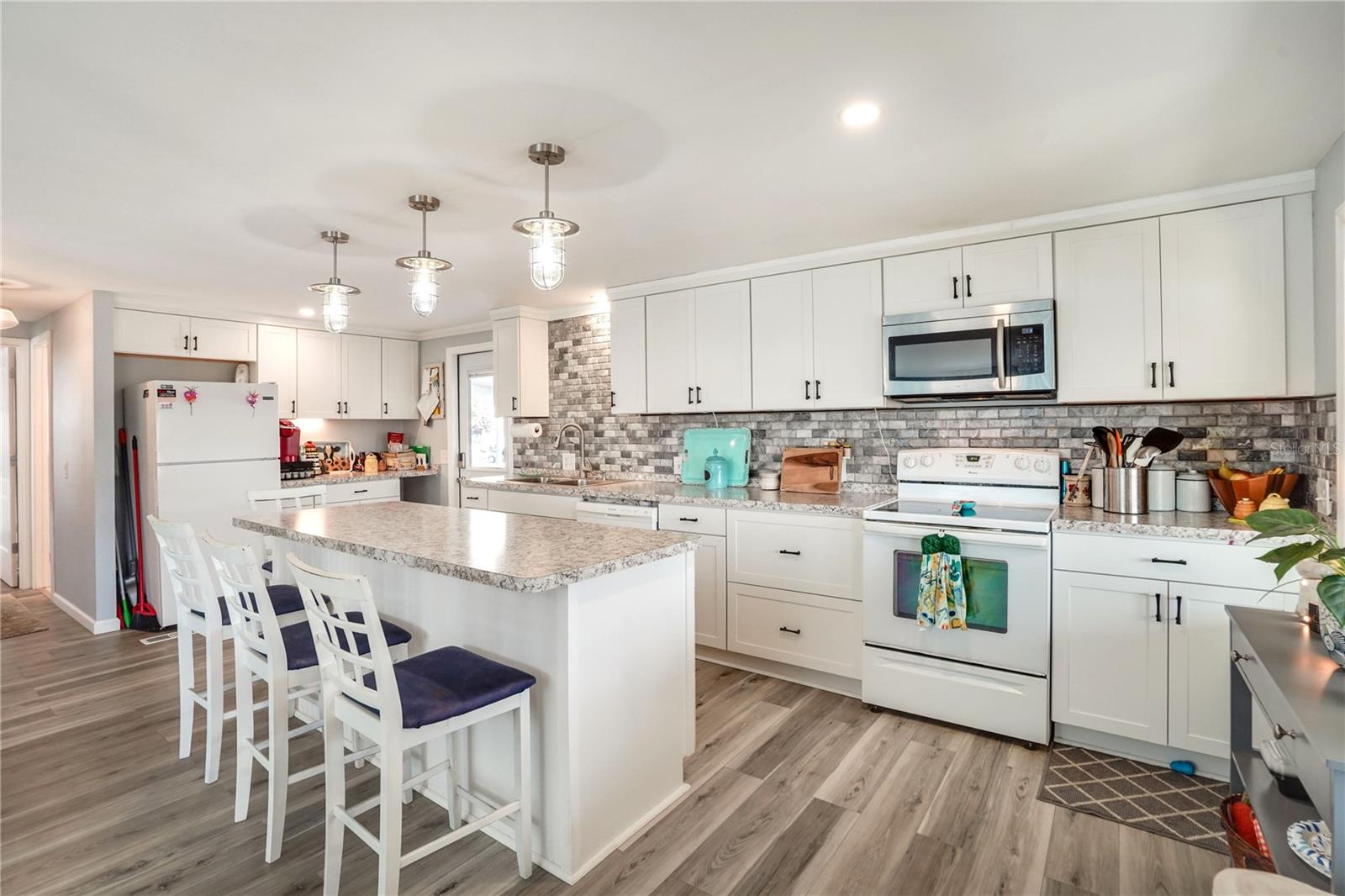 HARBOR COVE - Residential