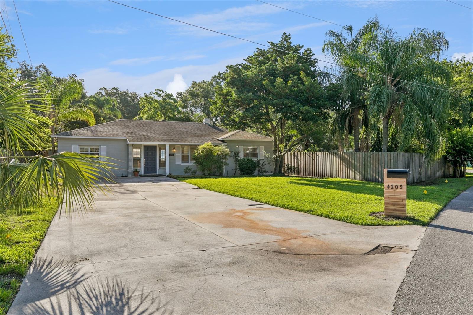 UNIVERSITY HEIGHTS - Residential