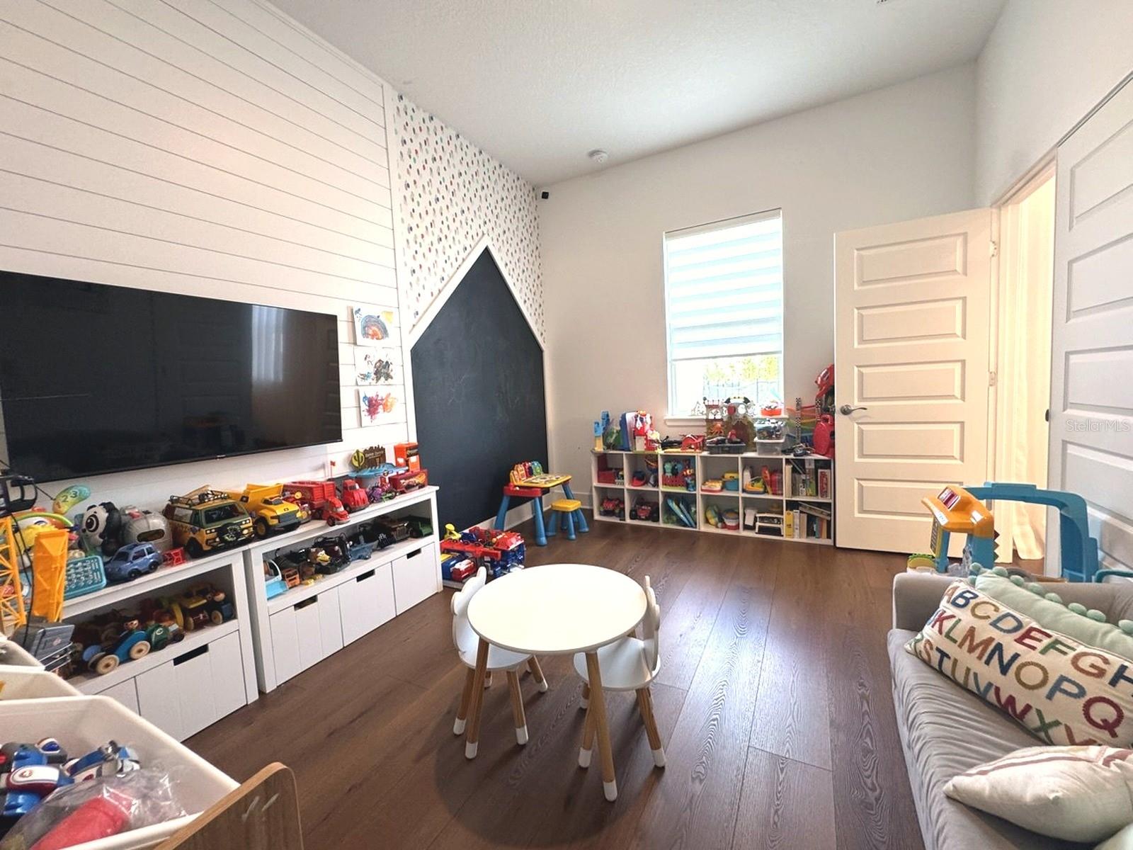 WINDING BAY PH 3 - Residential