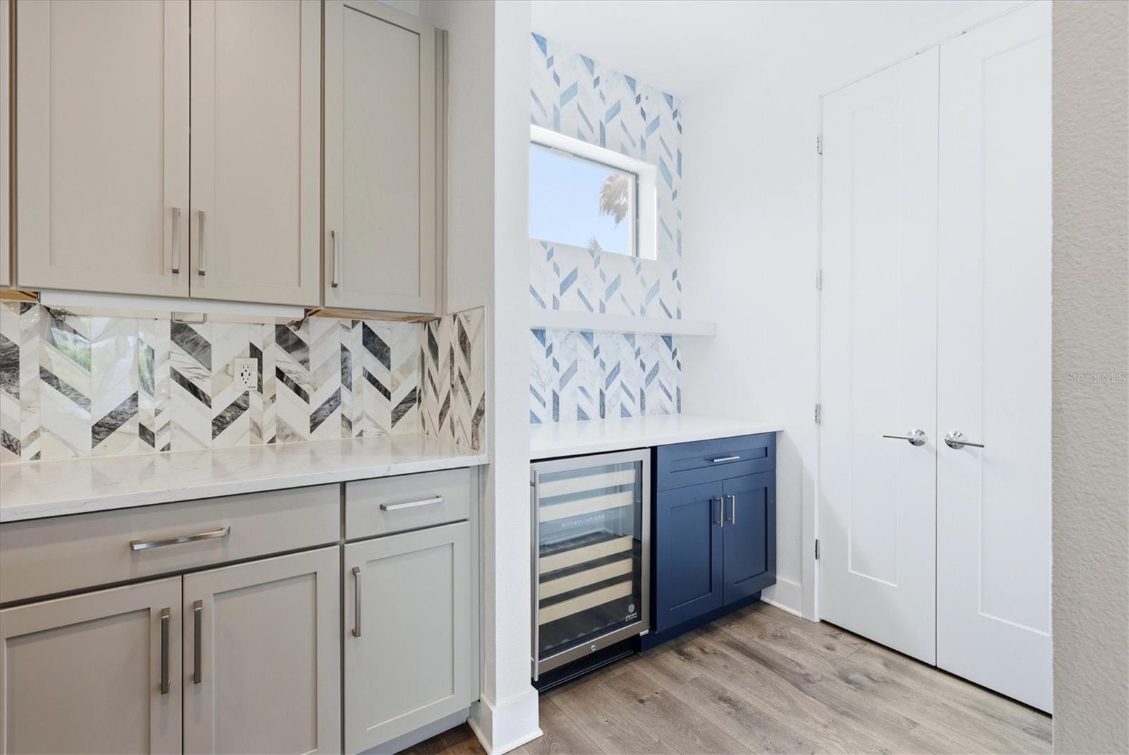 UPTOWN KENWOOD - Residential