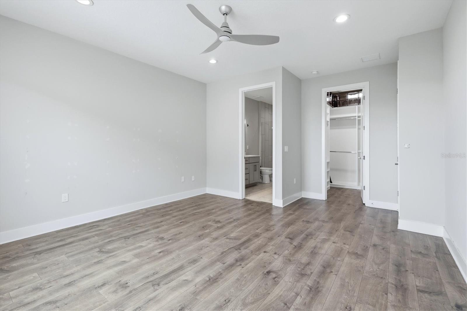 UPTOWN KENWOOD - Residential