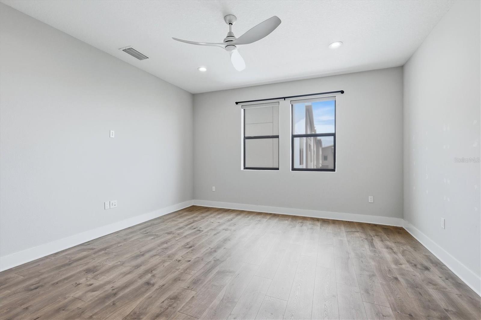 UPTOWN KENWOOD - Residential