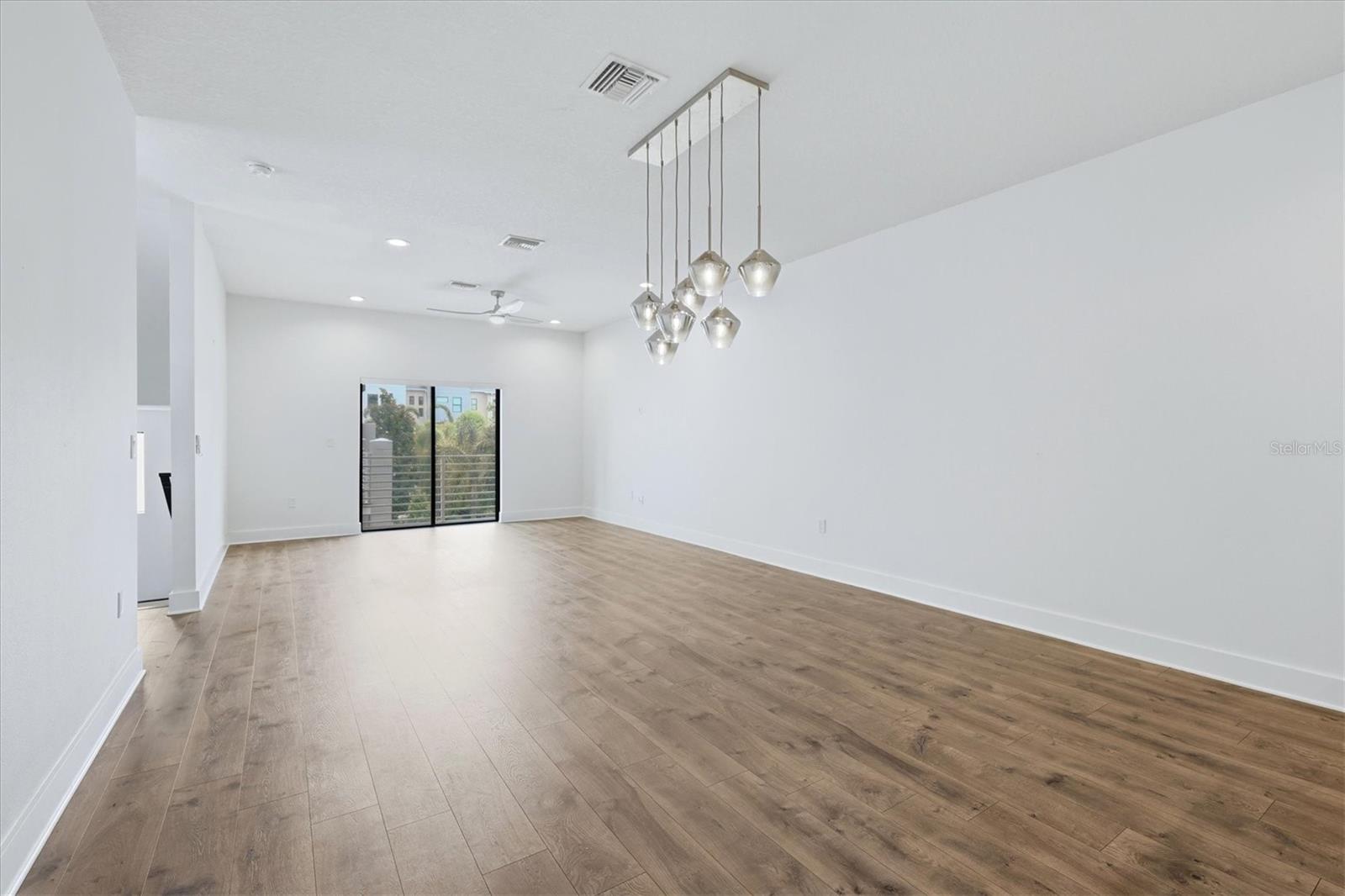 UPTOWN KENWOOD - Residential