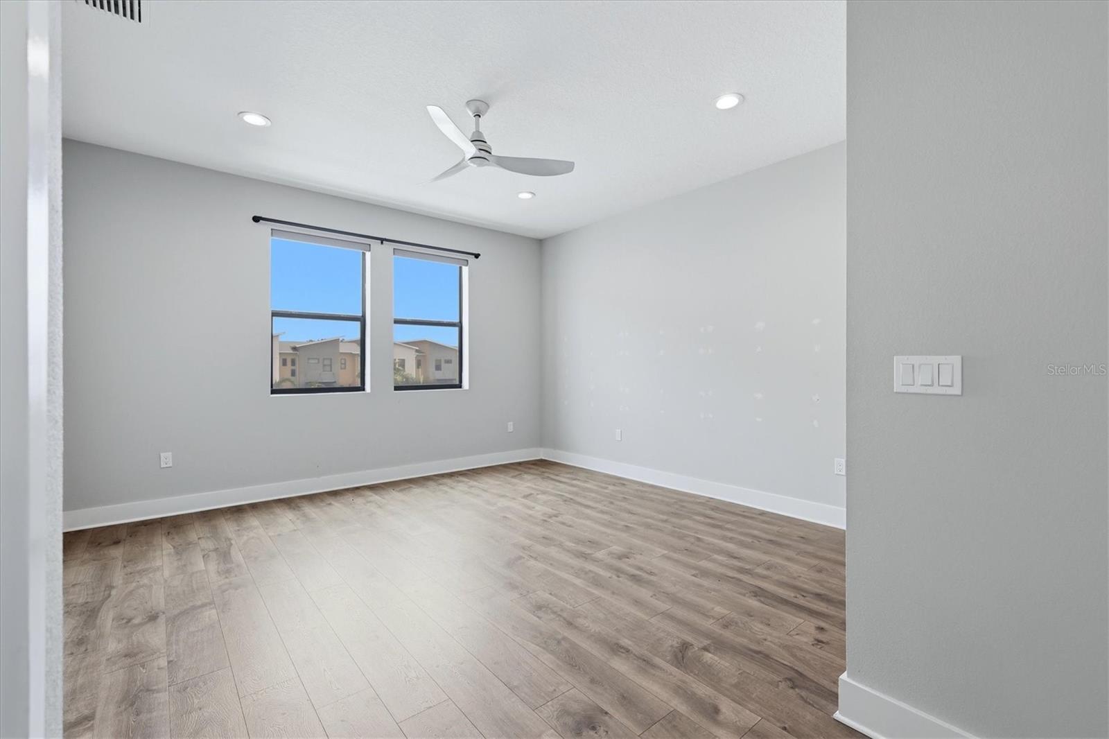 UPTOWN KENWOOD - Residential