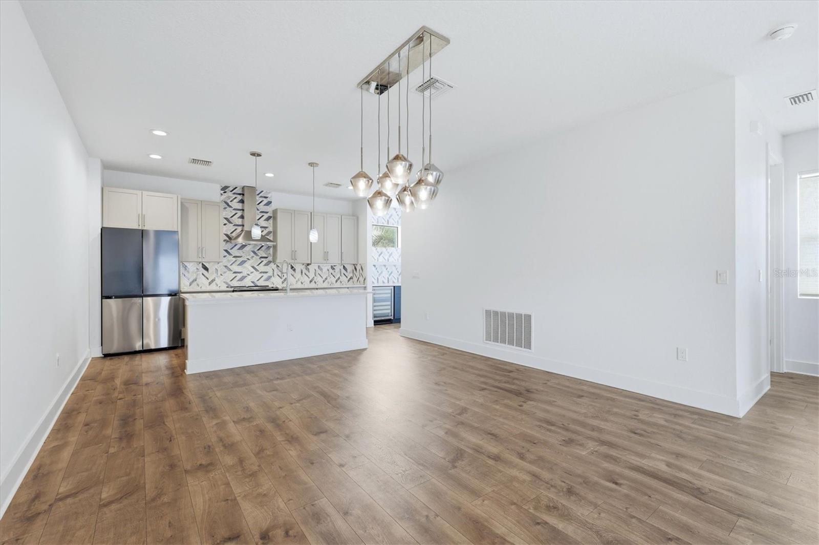 UPTOWN KENWOOD - Residential