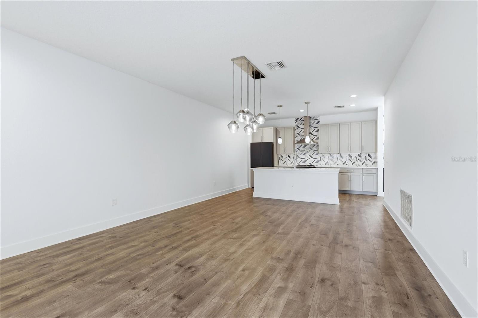 UPTOWN KENWOOD - Residential