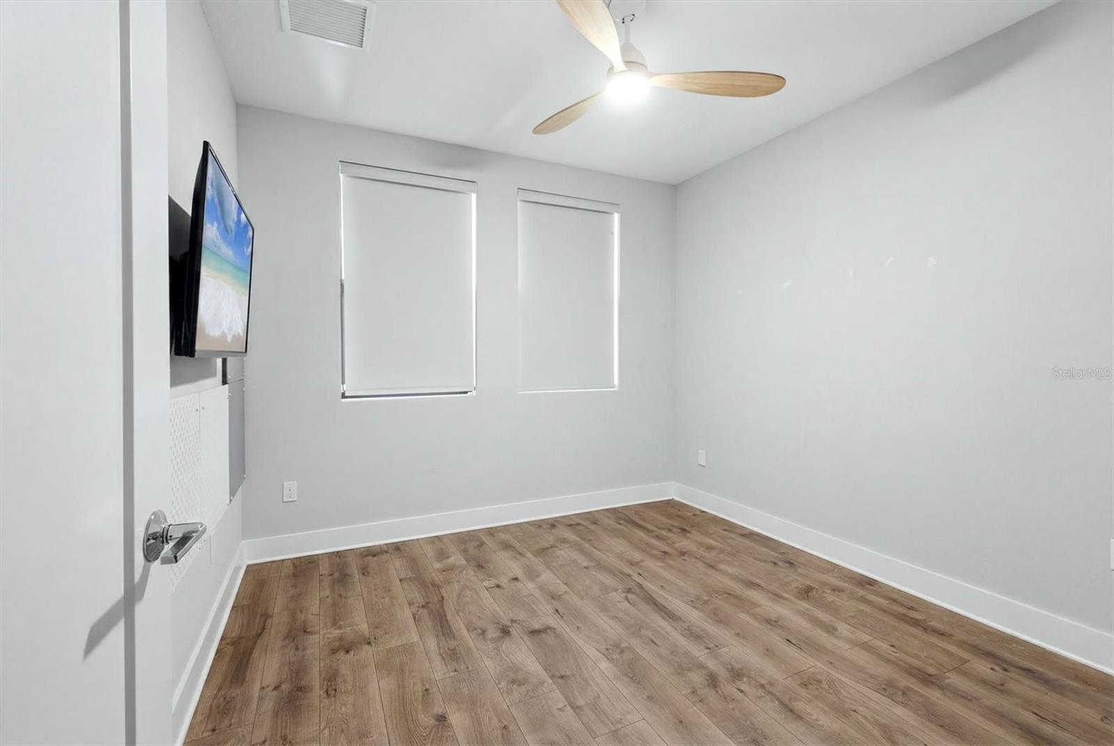 UPTOWN KENWOOD - Residential