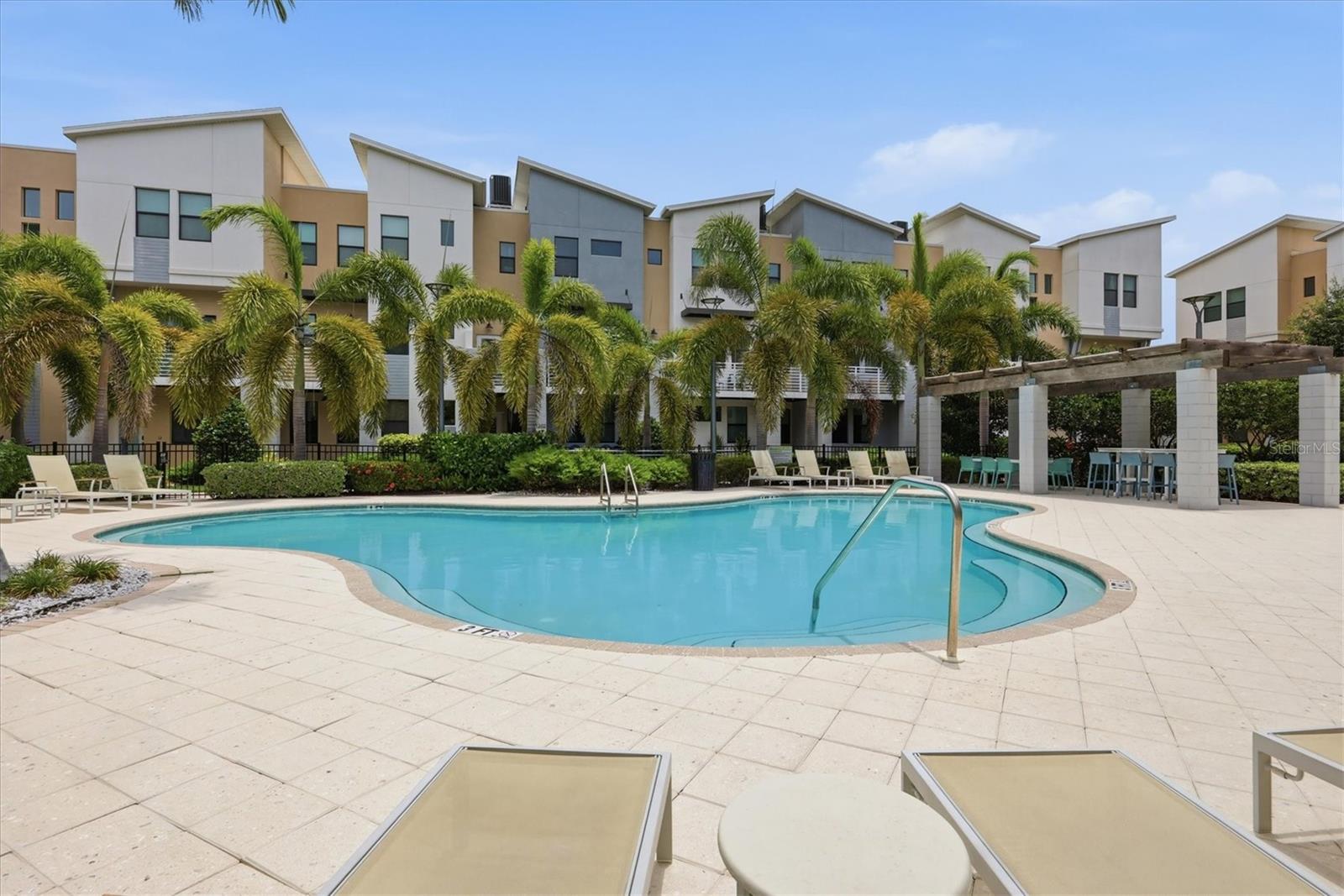 UPTOWN KENWOOD - Residential
