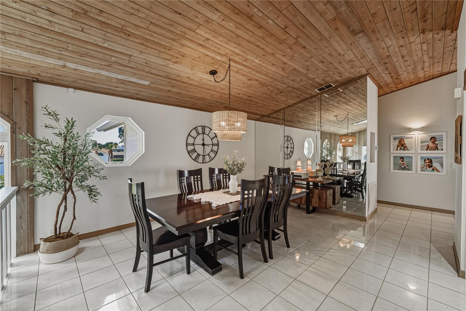 TIERRA VERDE UNIT 1 4TH REP - Residential