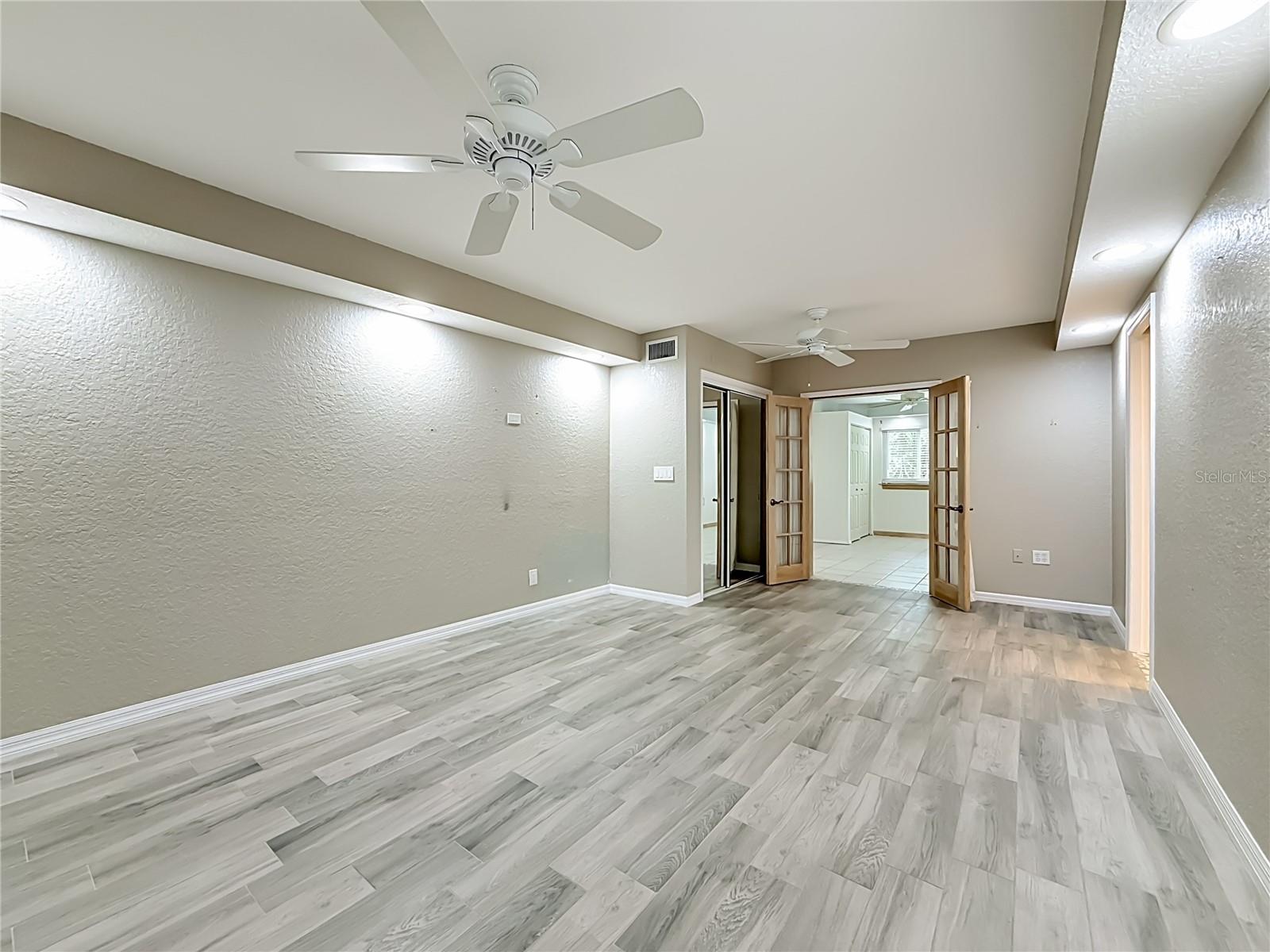 TIERRA VERDE UNIT 1 4TH REP - Residential