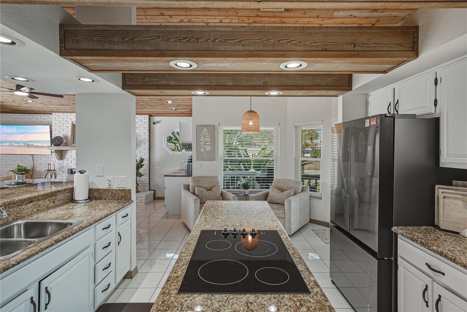 TIERRA VERDE UNIT 1 4TH REP - Residential
