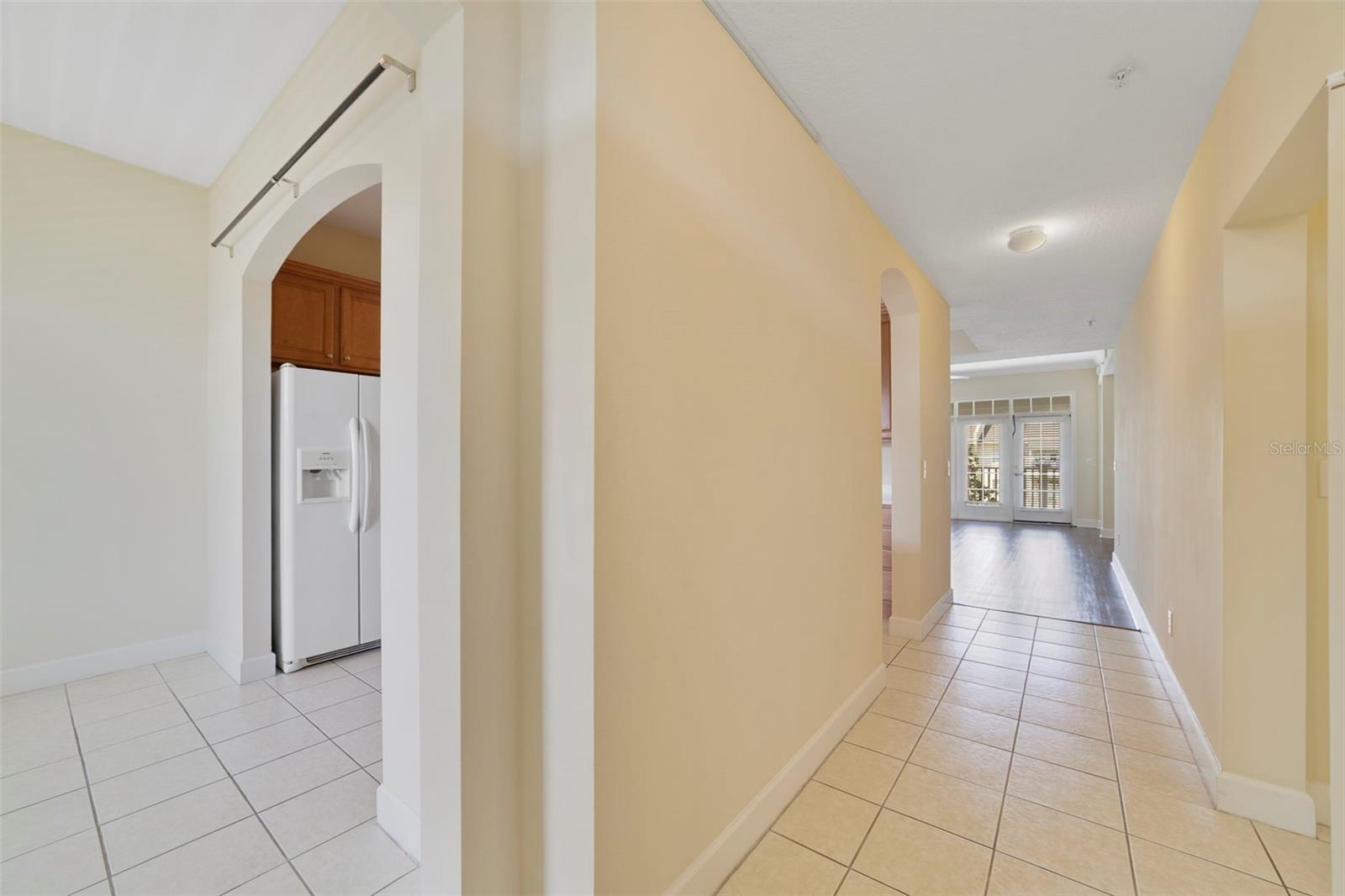 ARTISAN CLUB CONDO PH 2 - Residential