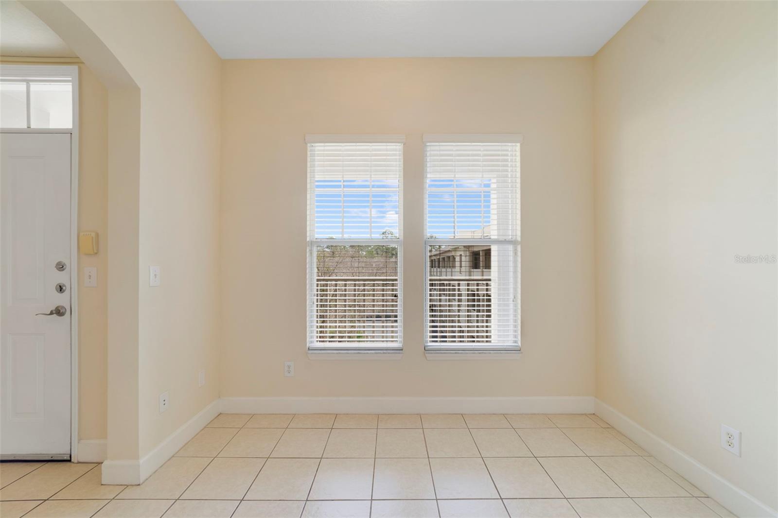 ARTISAN CLUB CONDO PH 2 - Residential