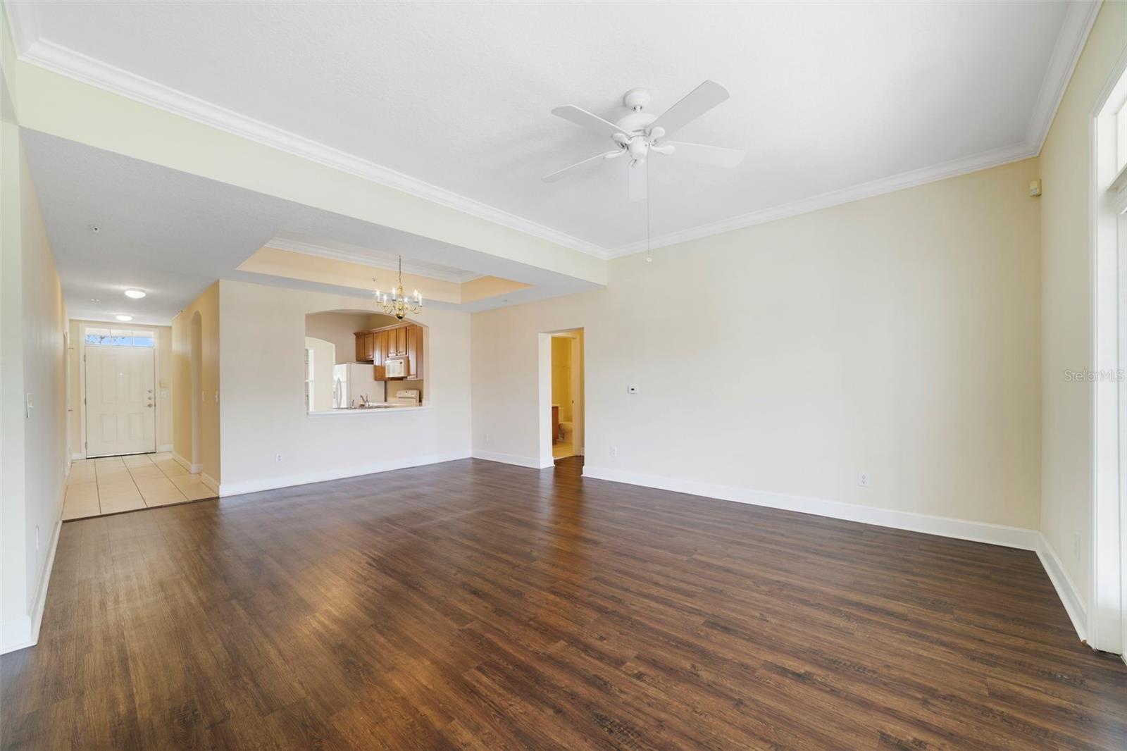 ARTISAN CLUB CONDO PH 2 - Residential