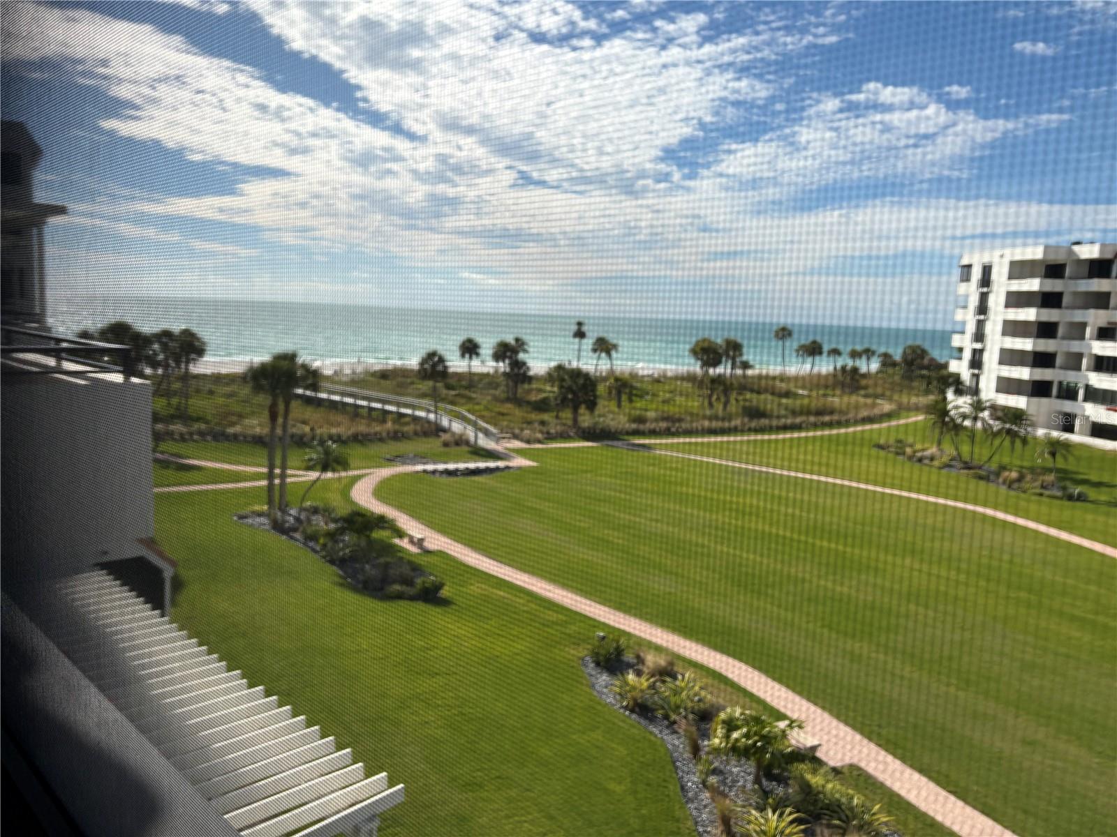 PLAYERS CLUB IV - Residential