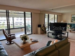 PLAYERS CLUB IV - Residential