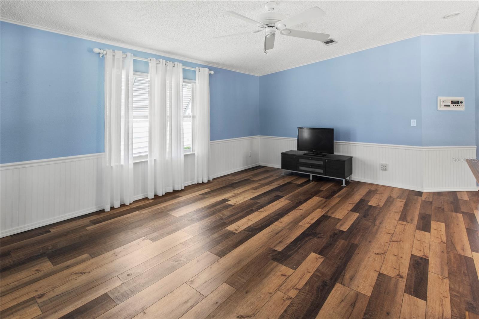 RIDGEWOOD OAKS PH II & III - Residential