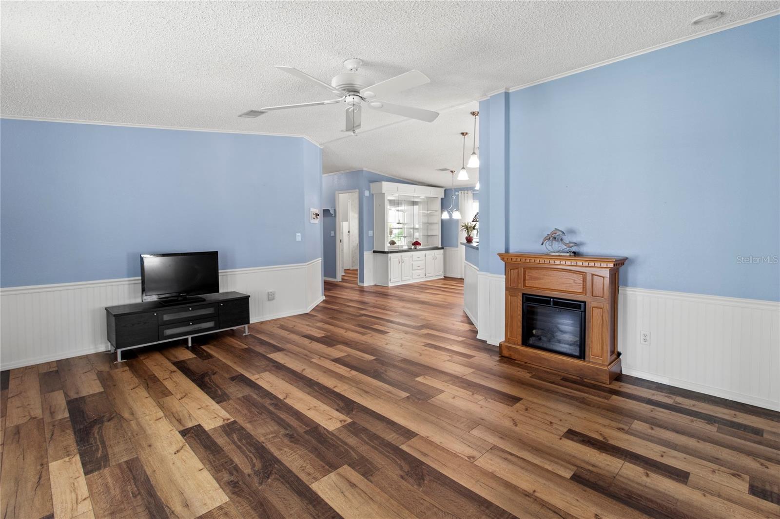 RIDGEWOOD OAKS PH II & III - Residential