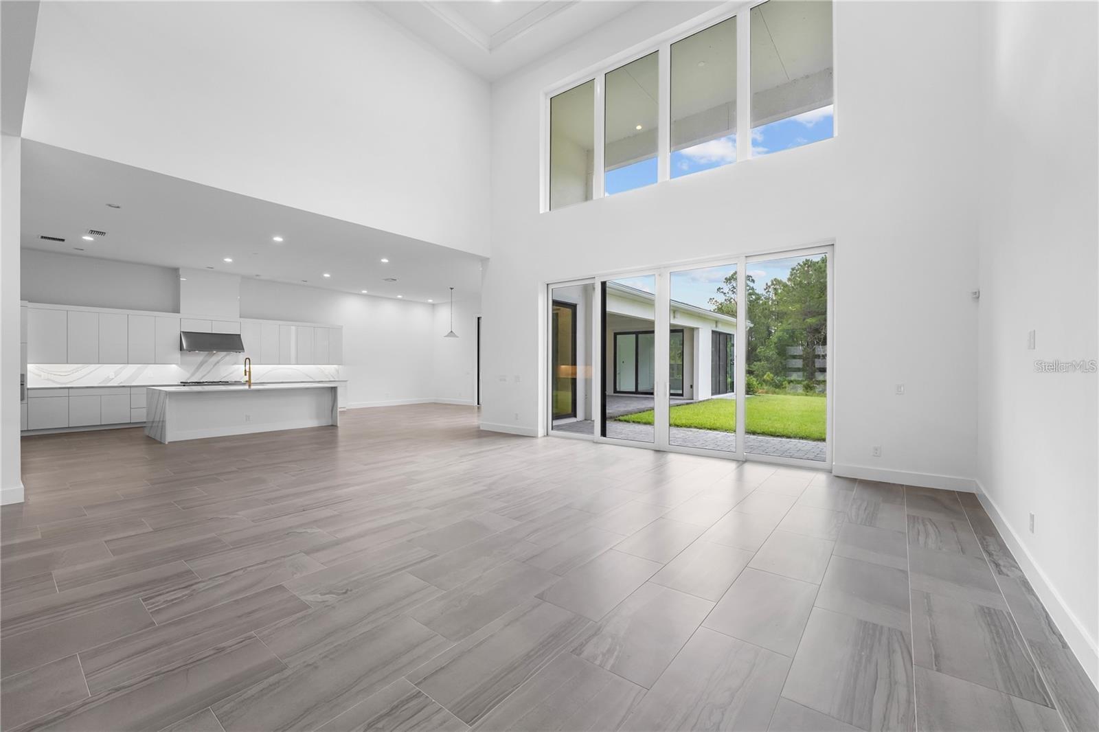 LAUREL POINTE PH 2 - Residential