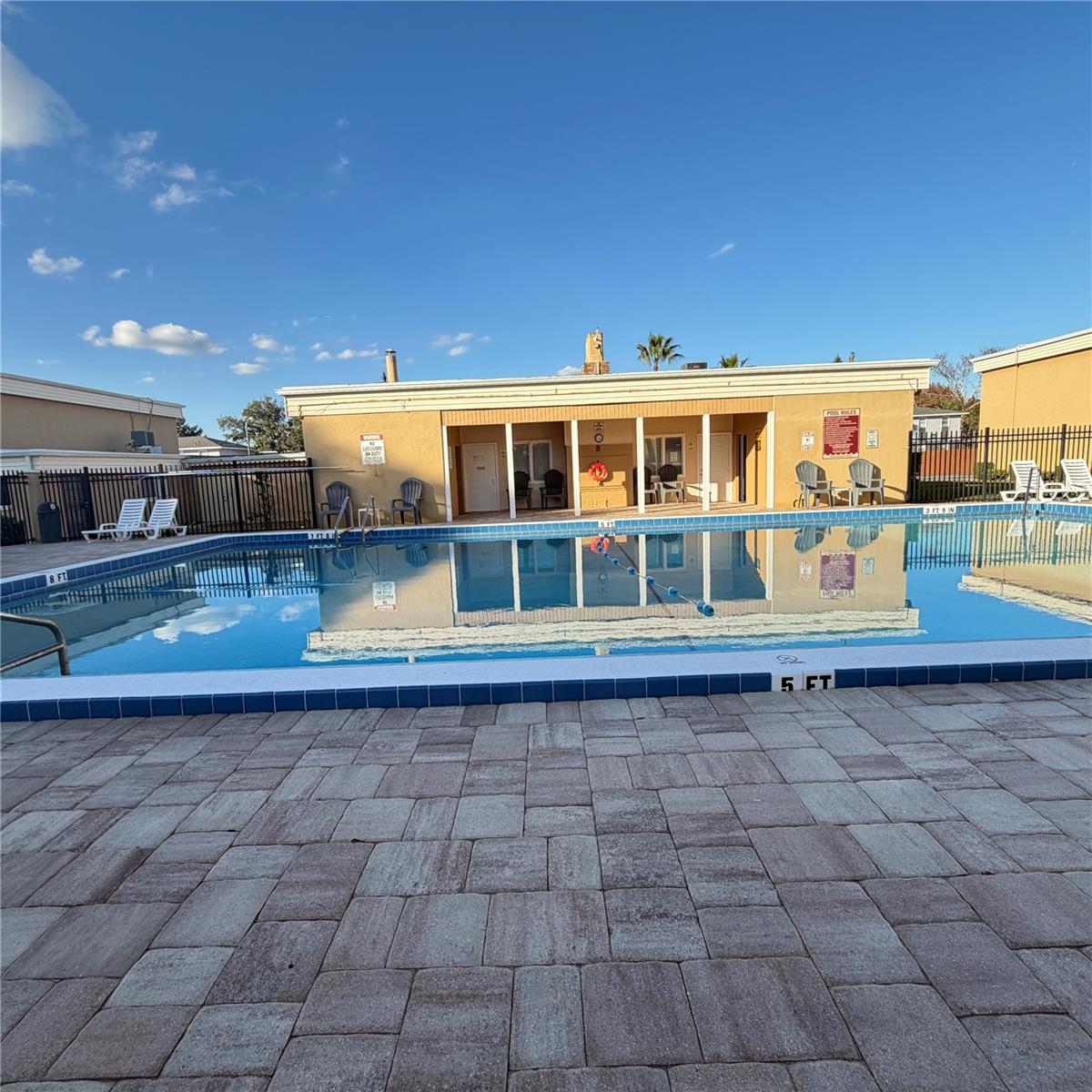 ASHWOOD CONDO - Residential Lease