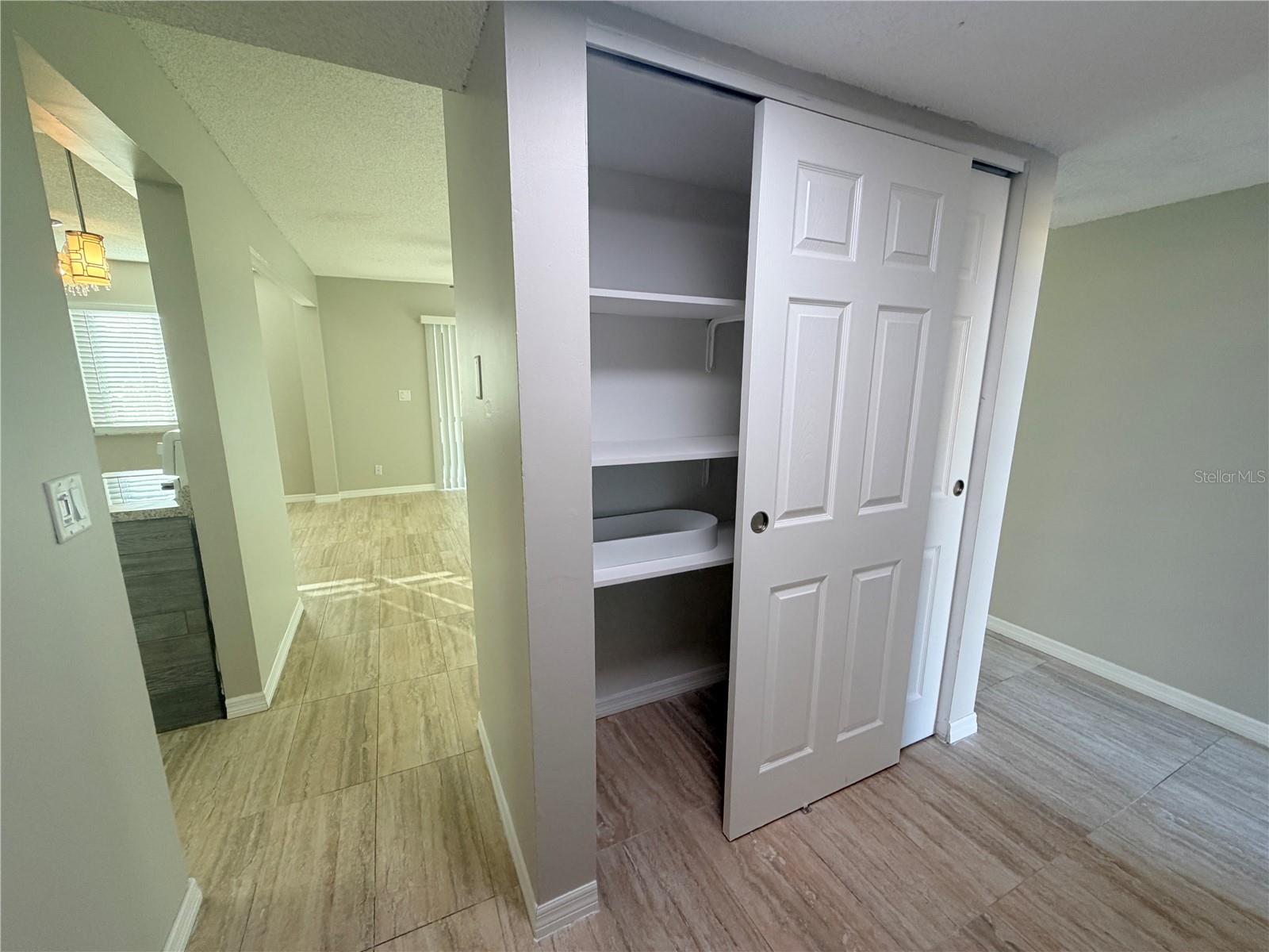 ASHWOOD CONDO - Residential Lease