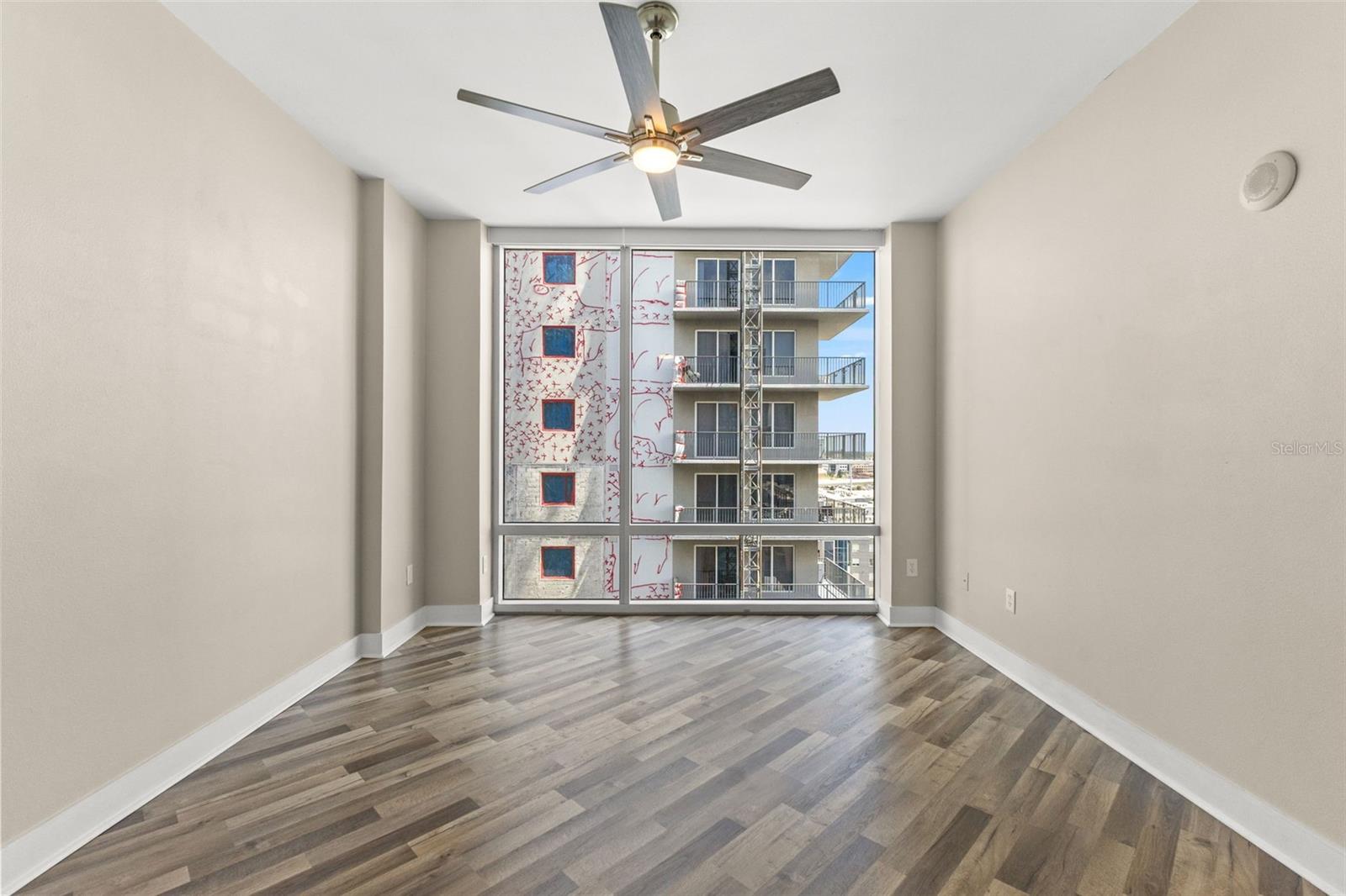 GRAND CENTRAL AT KENNEDY RESID - Residential