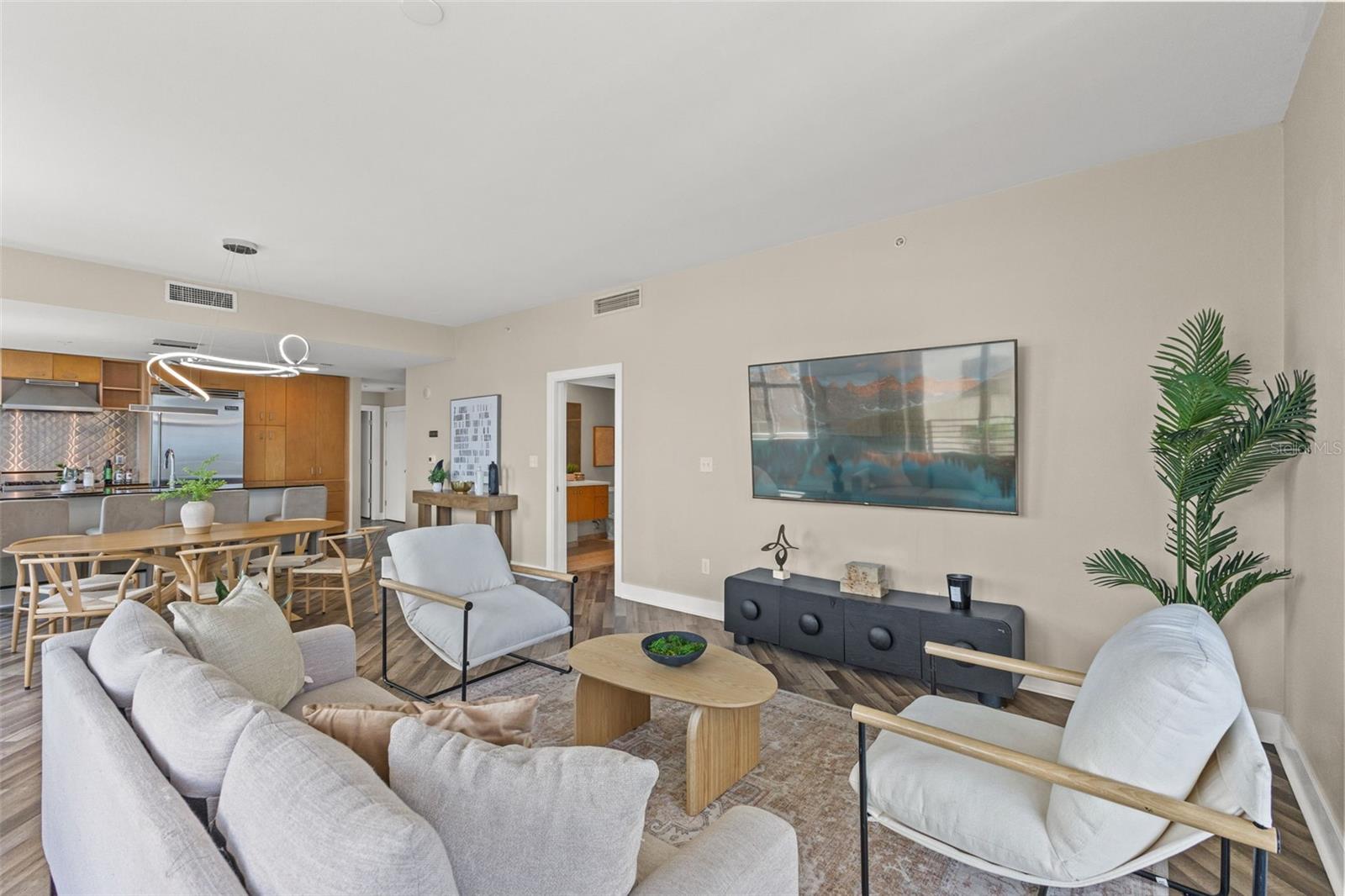 GRAND CENTRAL AT KENNEDY RESID - Residential