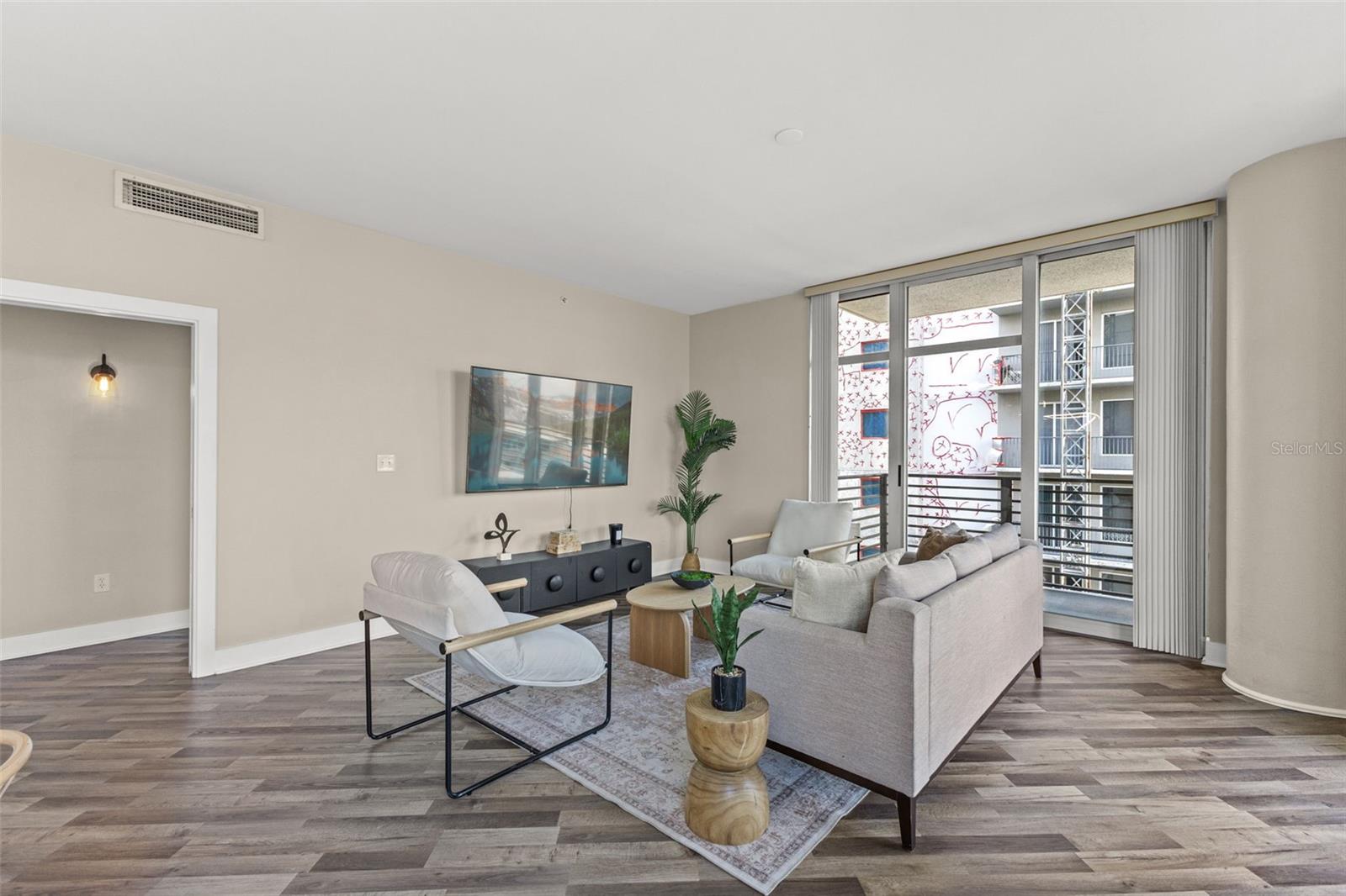 GRAND CENTRAL AT KENNEDY RESID - Residential
