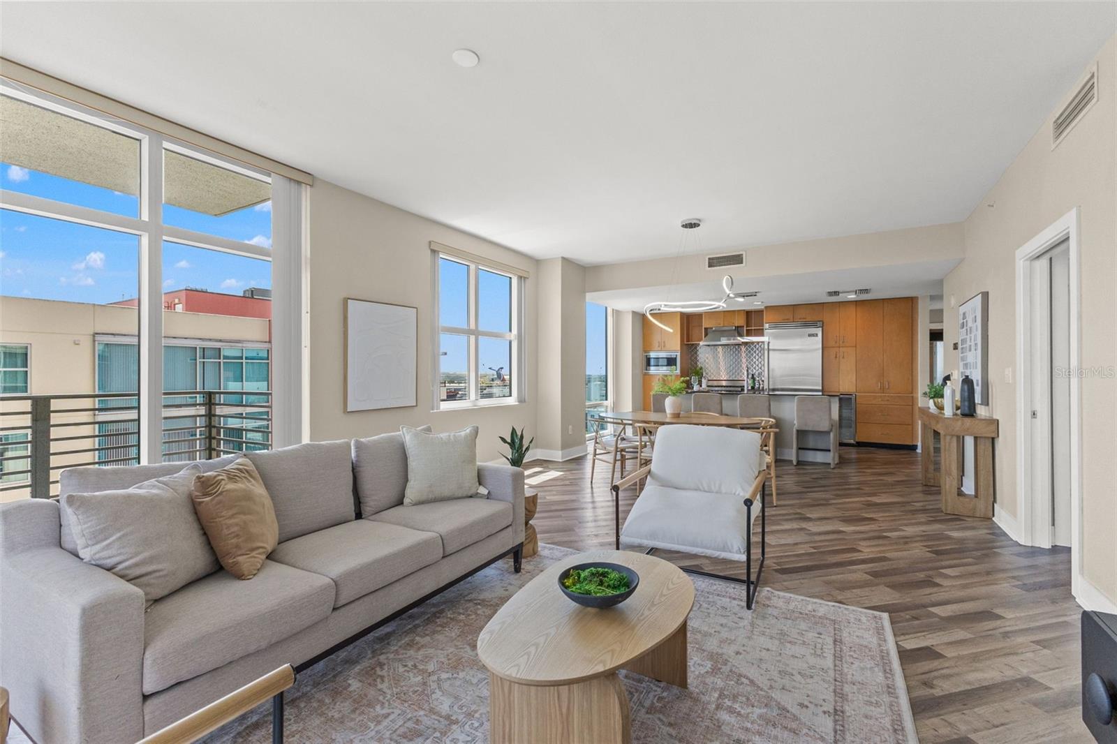 GRAND CENTRAL AT KENNEDY RESID - Residential