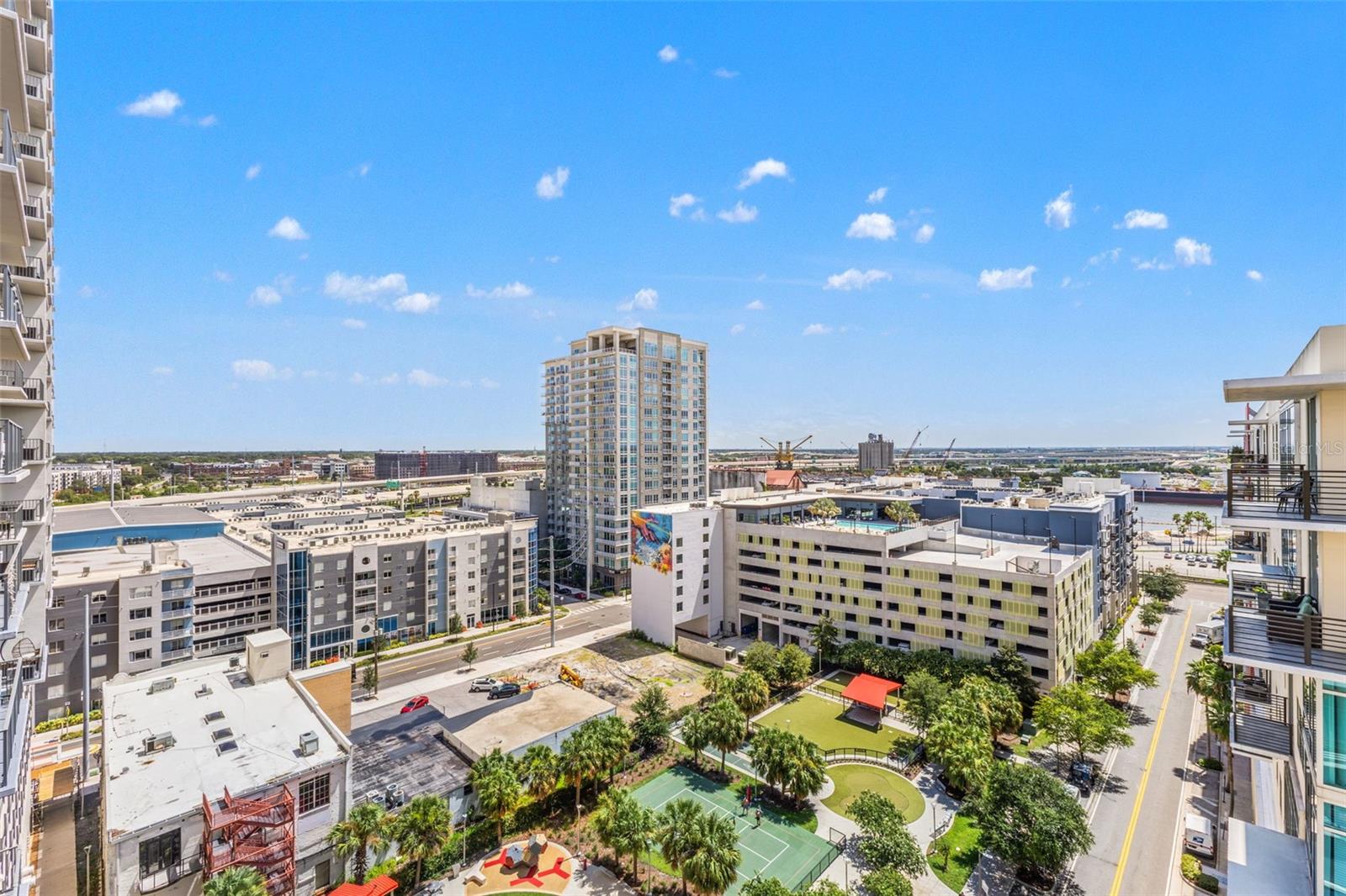 GRAND CENTRAL AT KENNEDY RESID - Residential