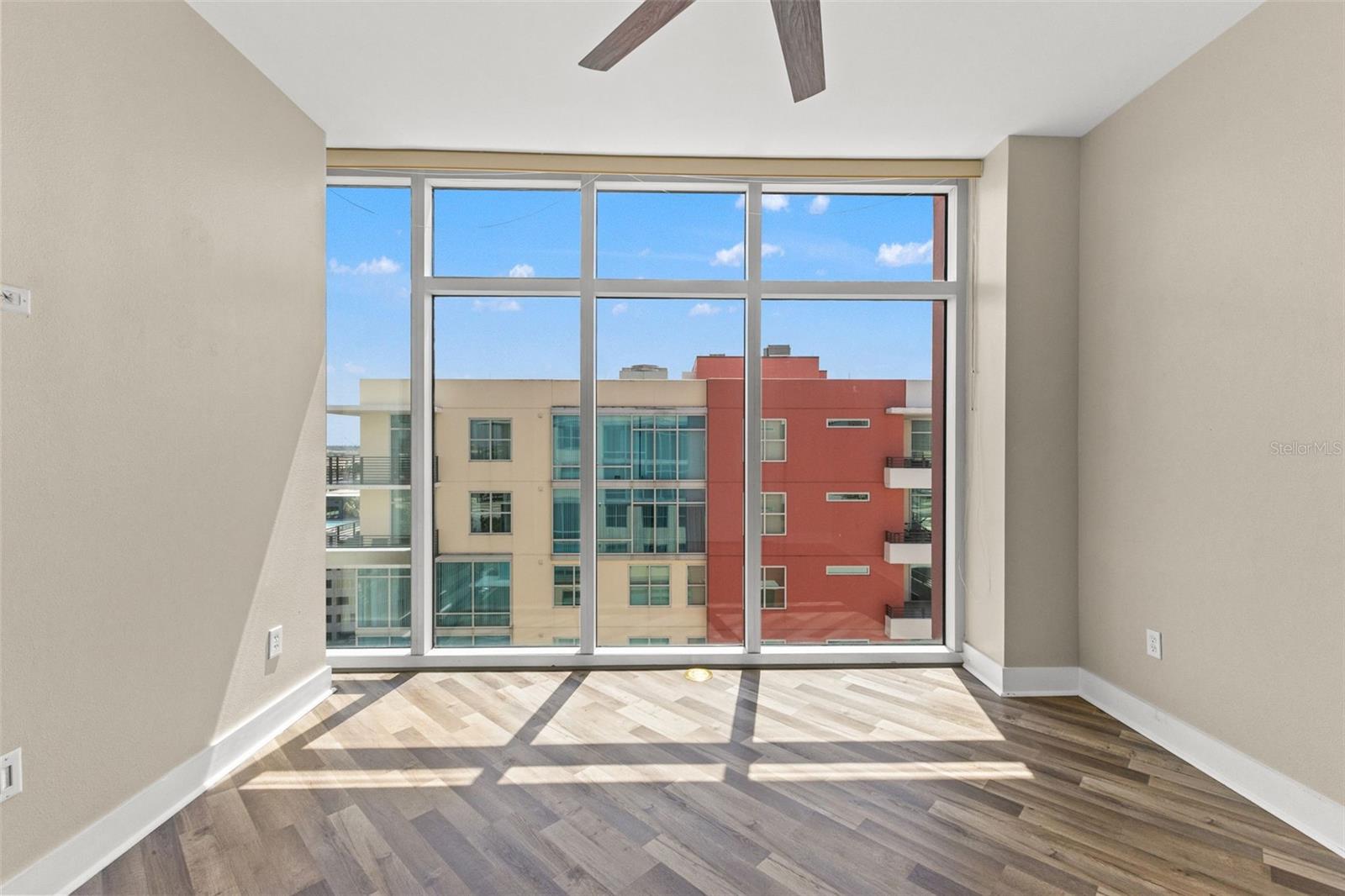 GRAND CENTRAL AT KENNEDY RESID - Residential