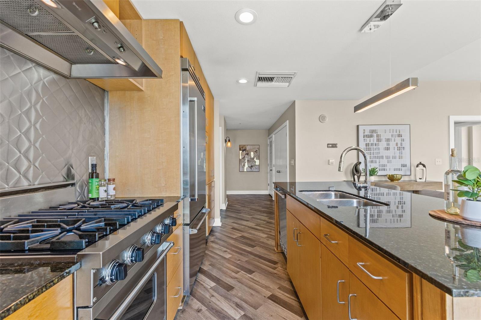 GRAND CENTRAL AT KENNEDY RESID - Residential