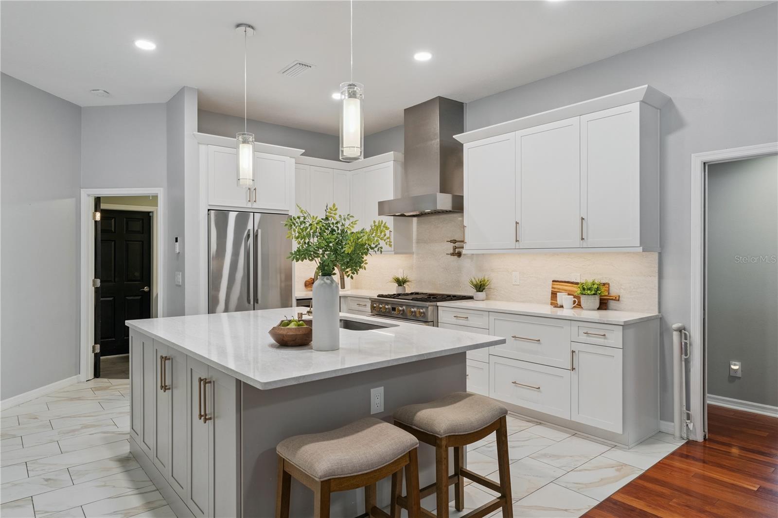 RIVERSBEND - Residential