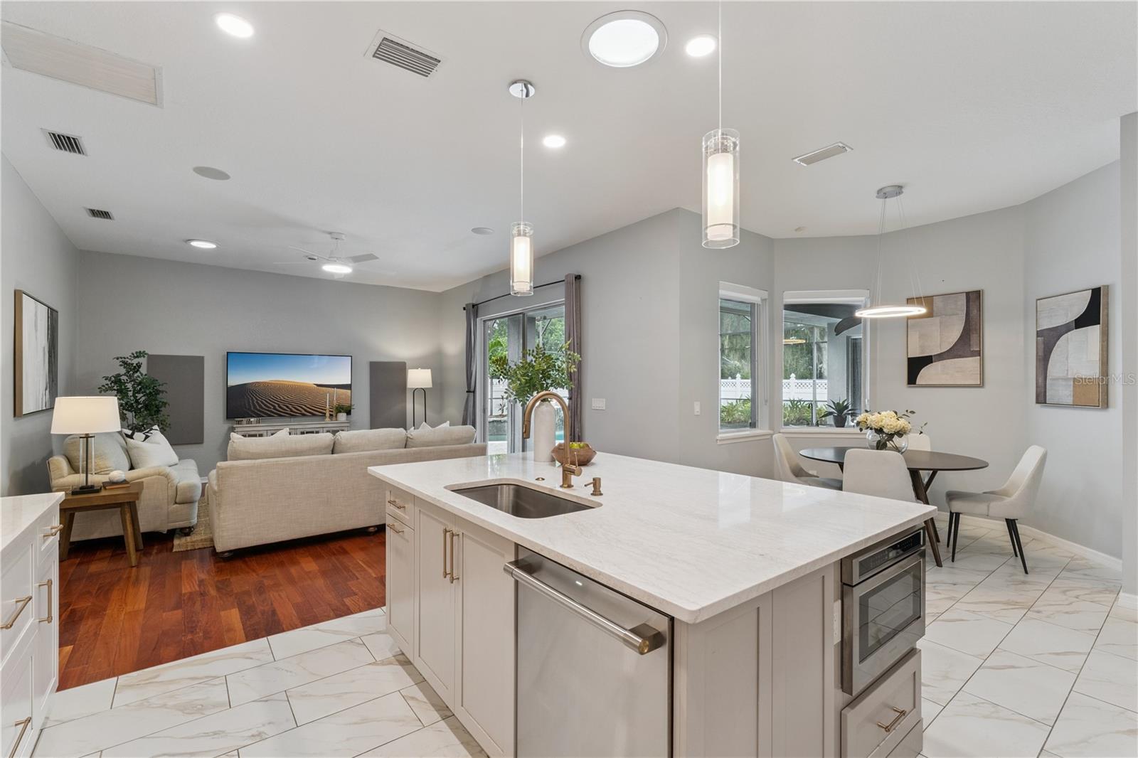 RIVERSBEND - Residential