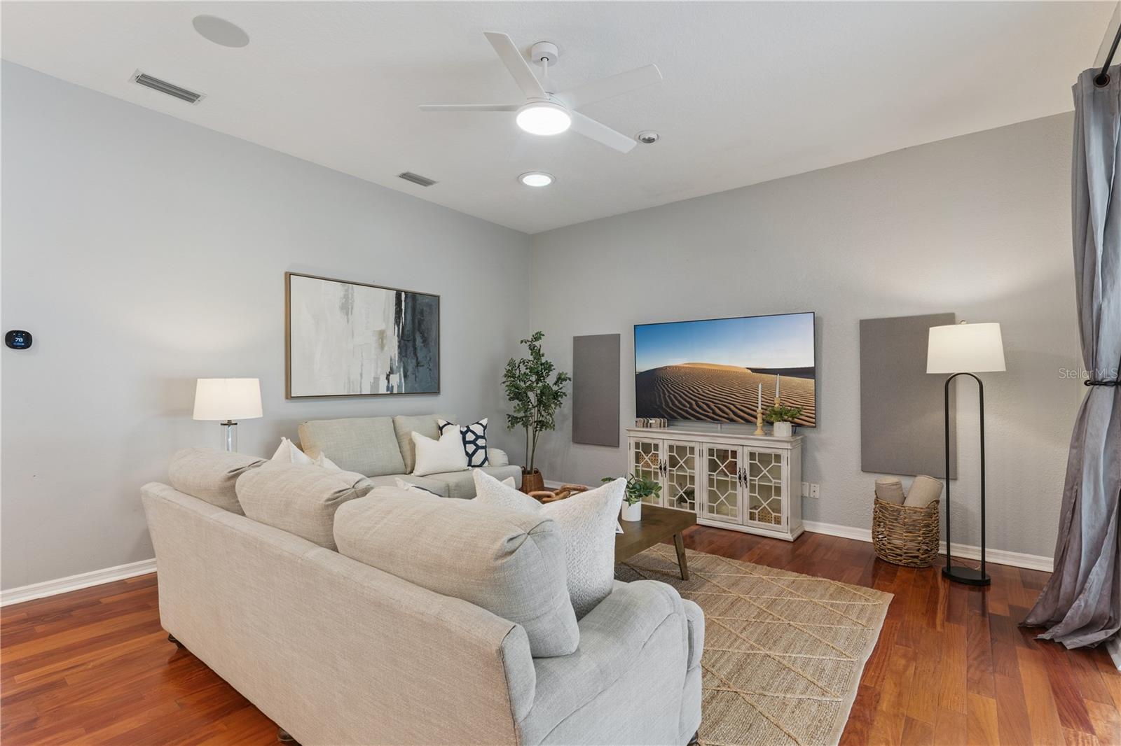 RIVERSBEND - Residential