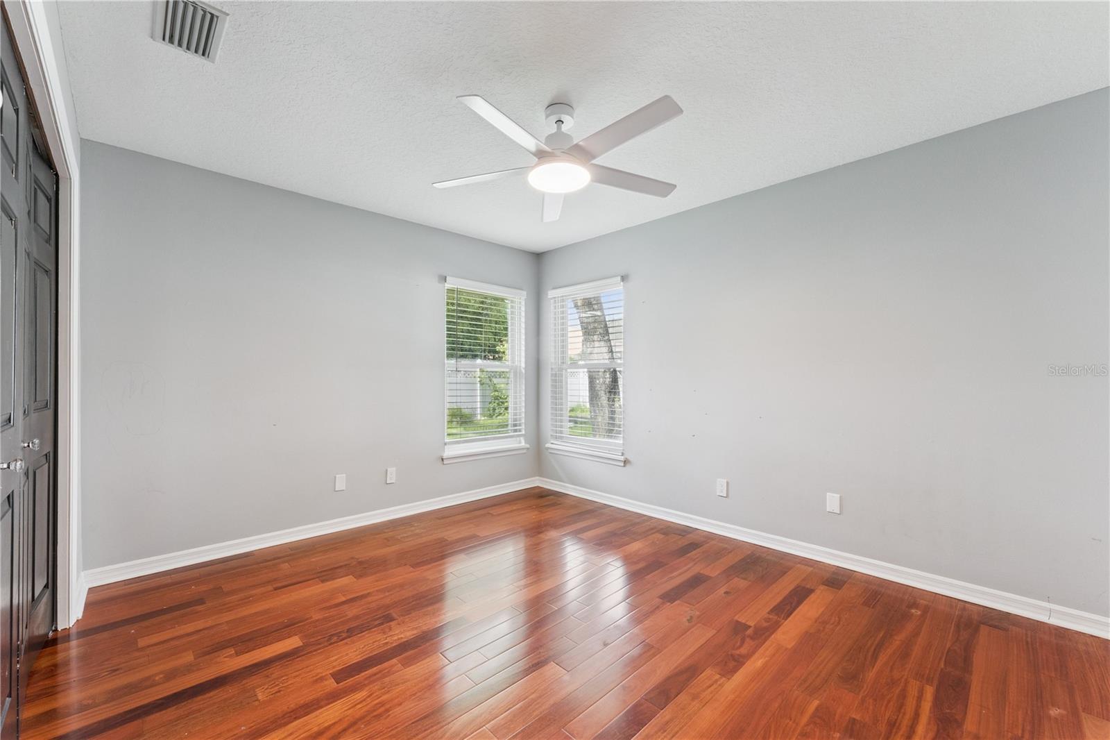 RIVERSBEND - Residential