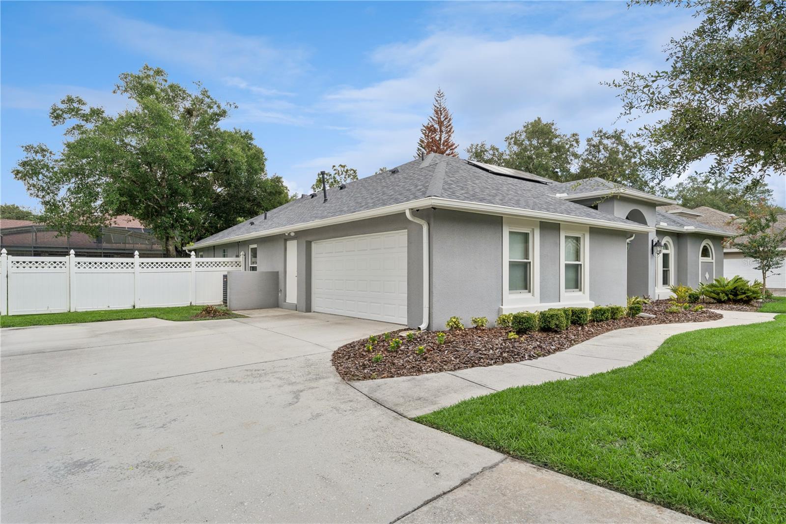 RIVERSBEND - Residential