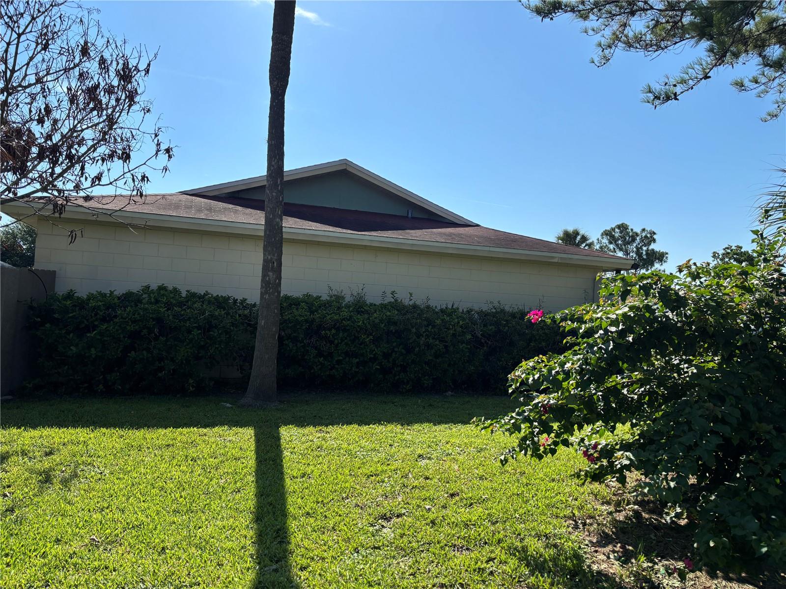 LAGO MESA VILLAS - Residential