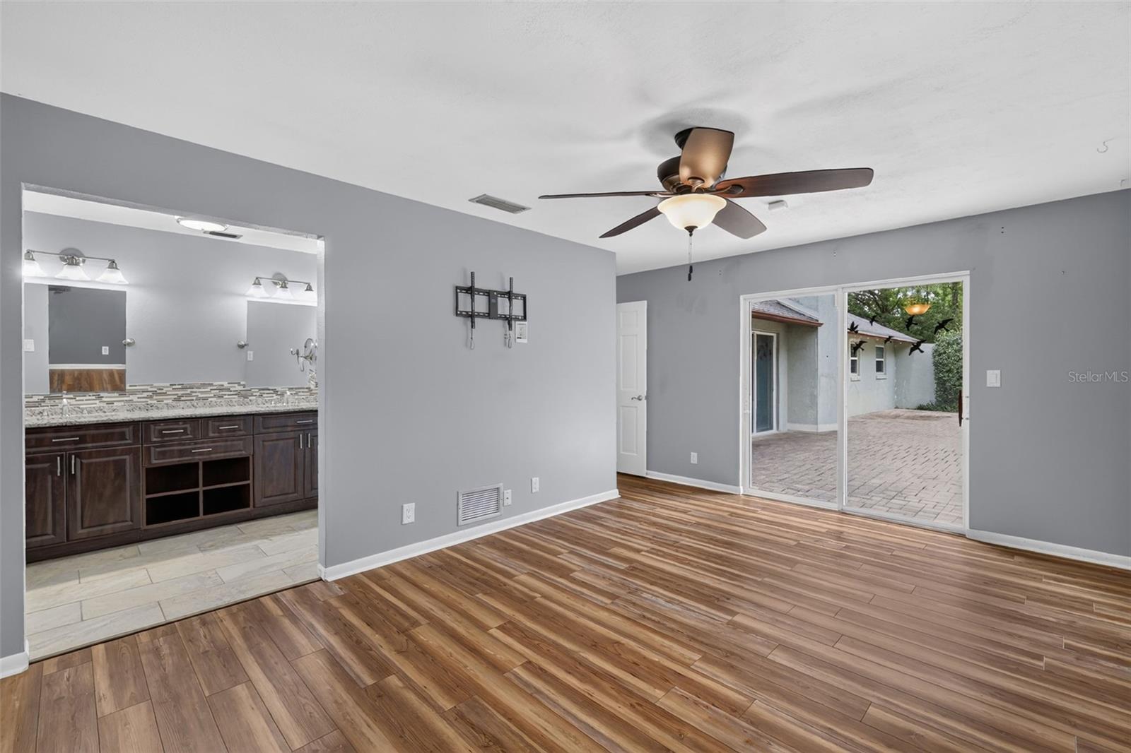 HUNTINGTON - Residential