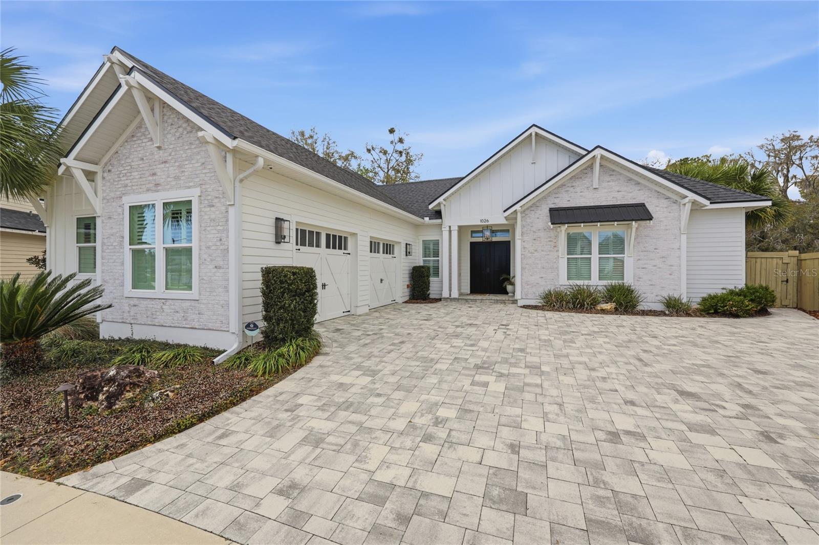 GLORIAS WAY - Residential