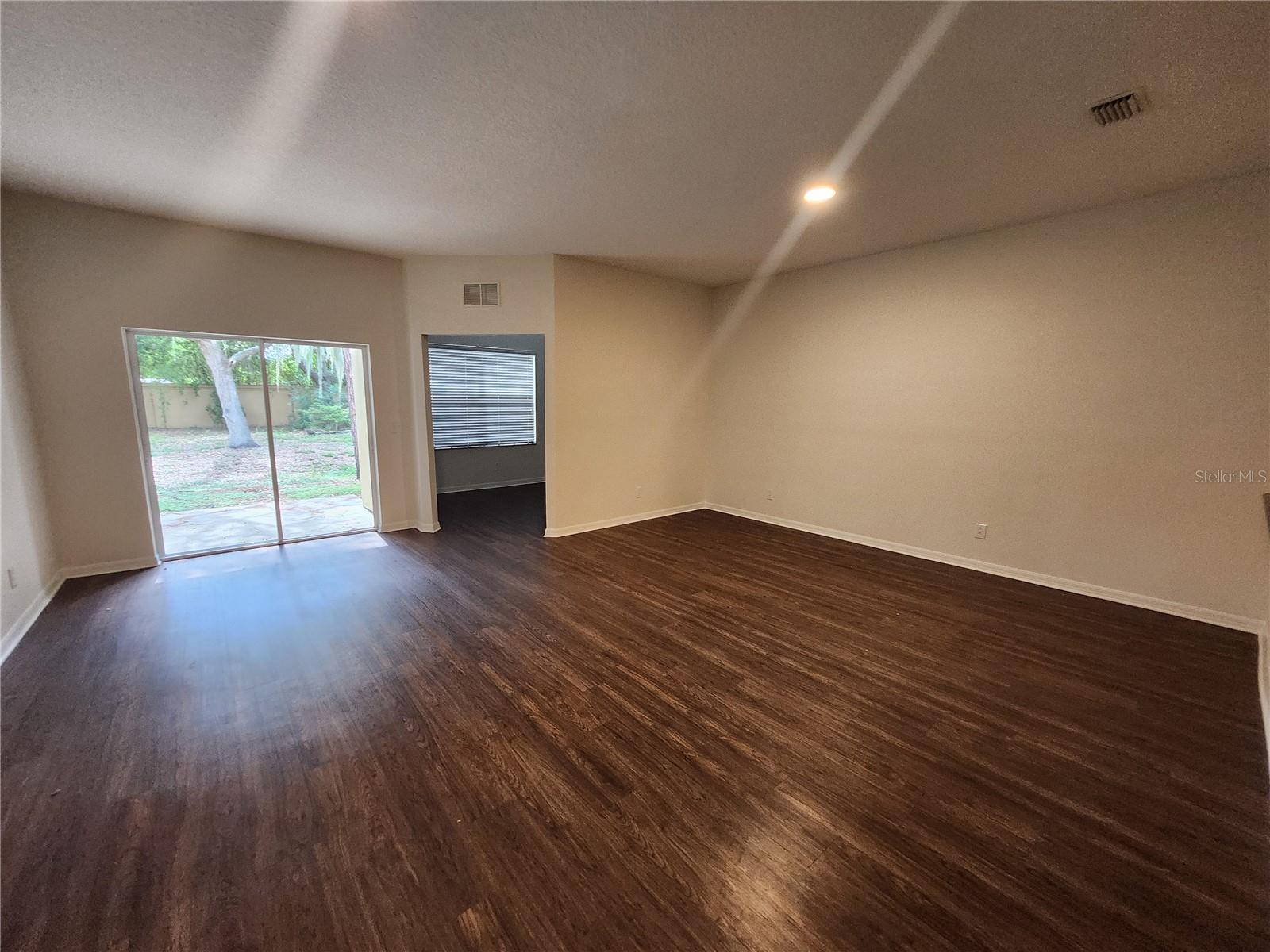 RIVER WALK - Residential Lease