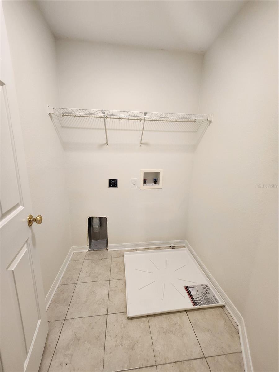 RIVER WALK - Residential Lease