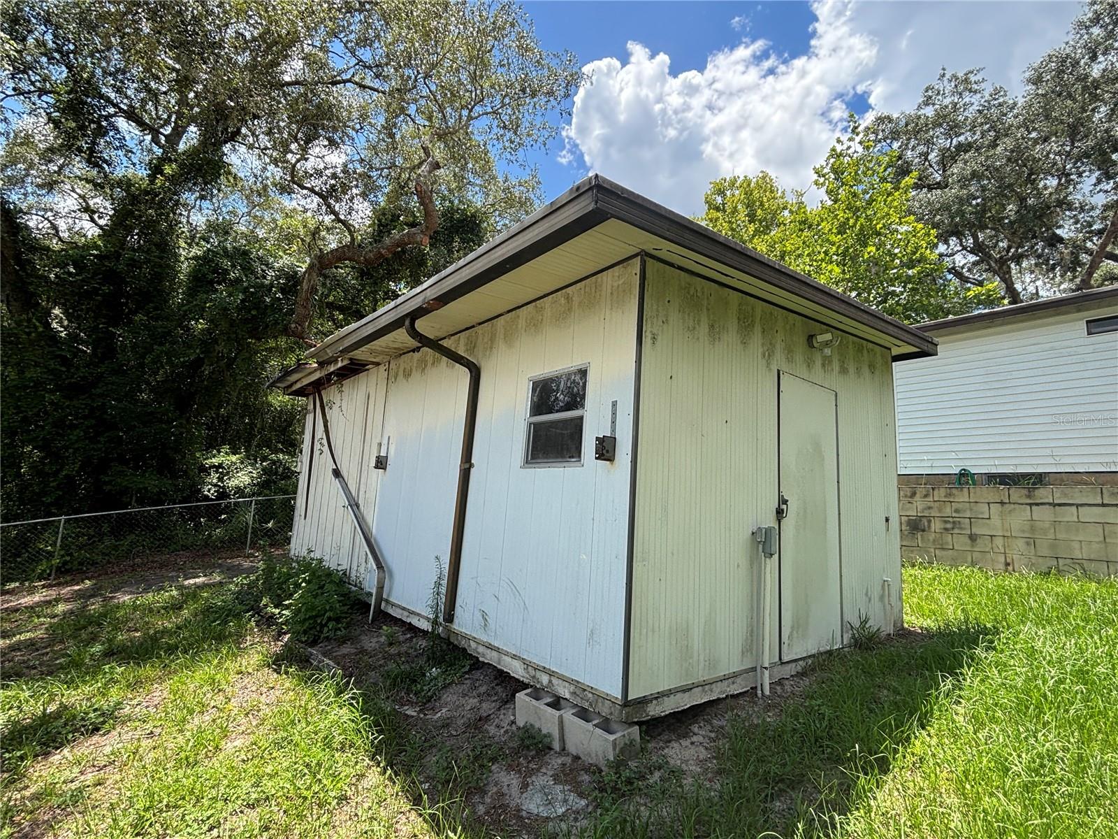 HALF MOON MINI FARMS - Residential