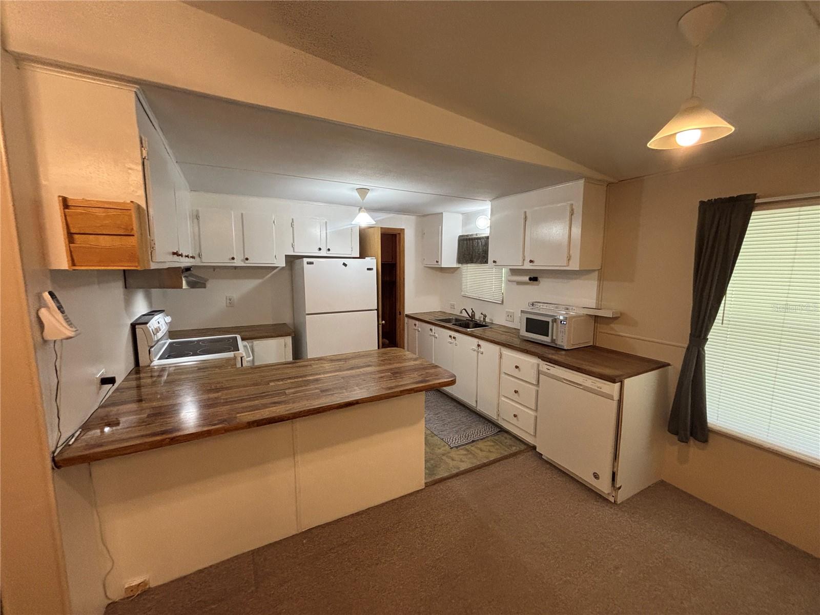HALF MOON MINI FARMS - Residential