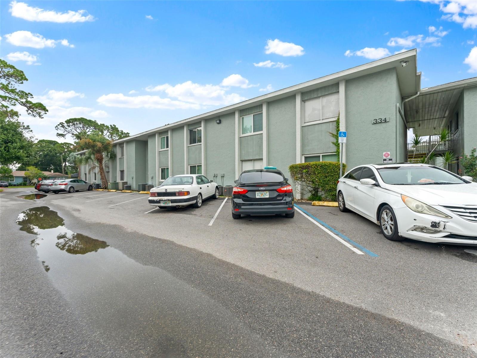PARKLANE CONDO - Residential Income