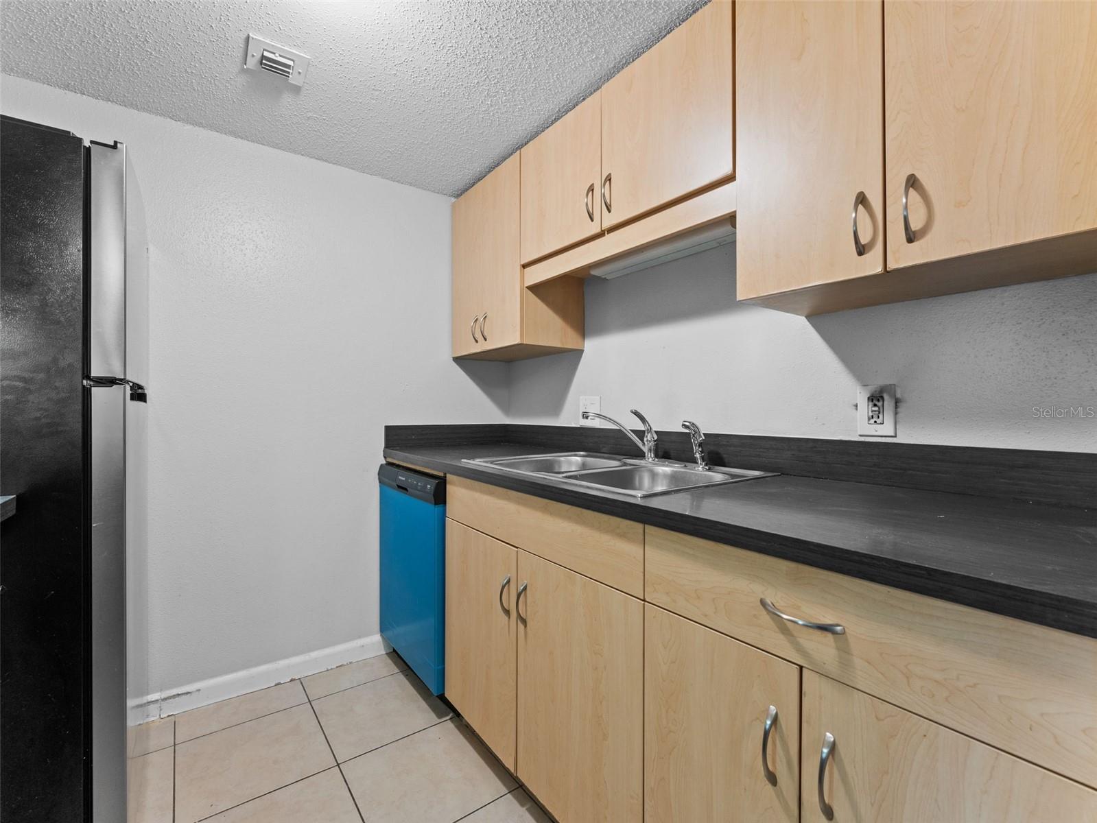 PARKLANE CONDO - Residential Income