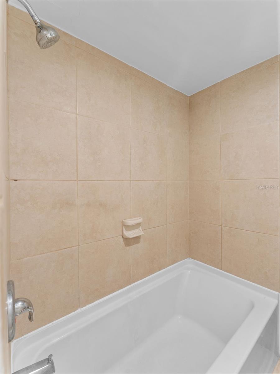 PARKLANE CONDO - Residential Income